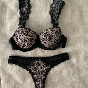 Victoria’s Secret Dream Angels Lined Demi bra and matching panty